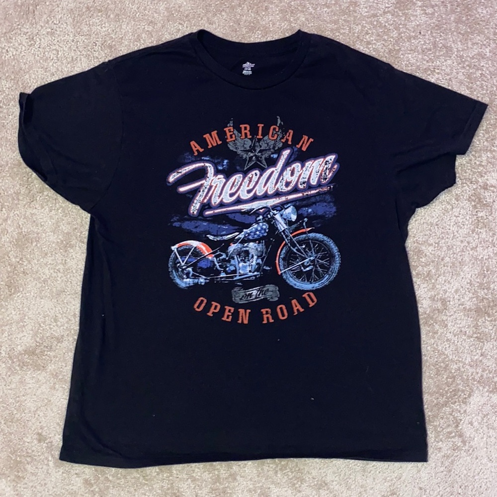 Size XL USA tee